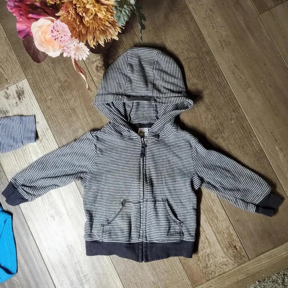 Carter's Baby Boy 6m Bundle - 2 Pieces
